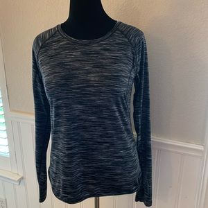 Tek gear Dry Tek athletic top shirt with thumb holes